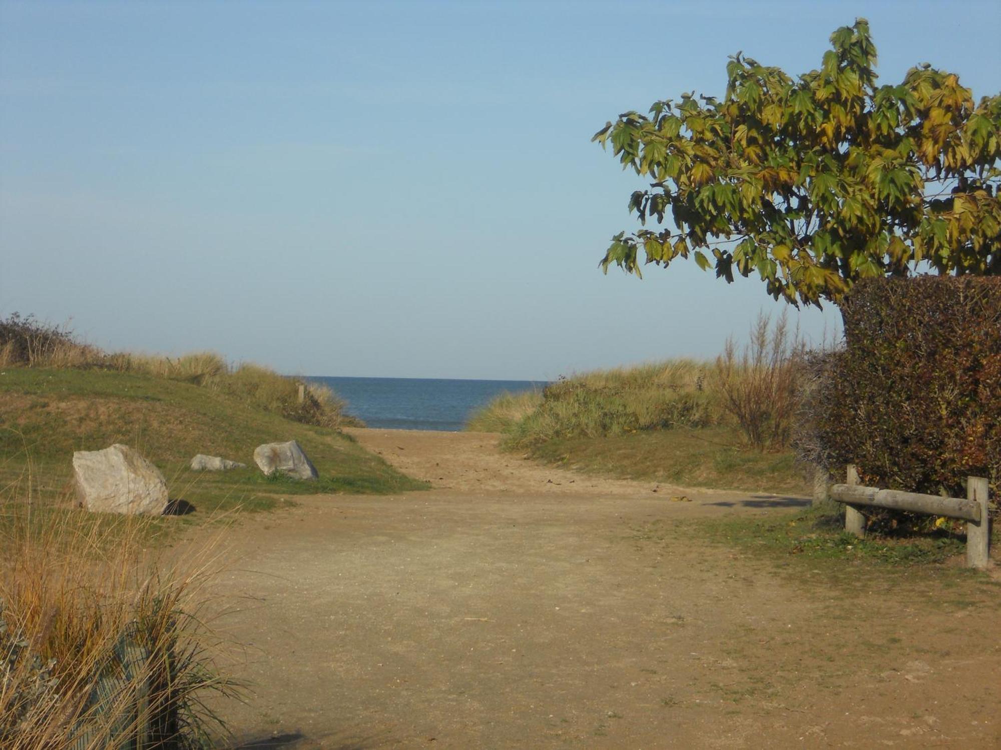 Hotel Le Vauban Merville-Franceville-Plage Zewnętrze zdjęcie
